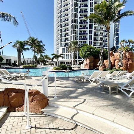 Trump International Resort By Zen Vacation Rentals Miami Beach Buitenkant foto