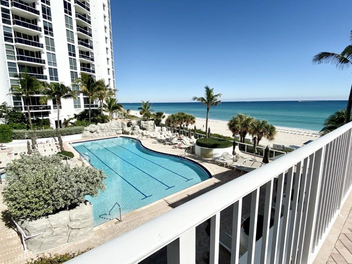 Trump International Resort By Zen Vacation Rentals Miami Beach Buitenkant foto