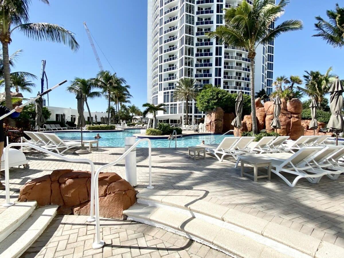Trump International Resort By Zen Vacation Rentals Miami Beach Buitenkant foto