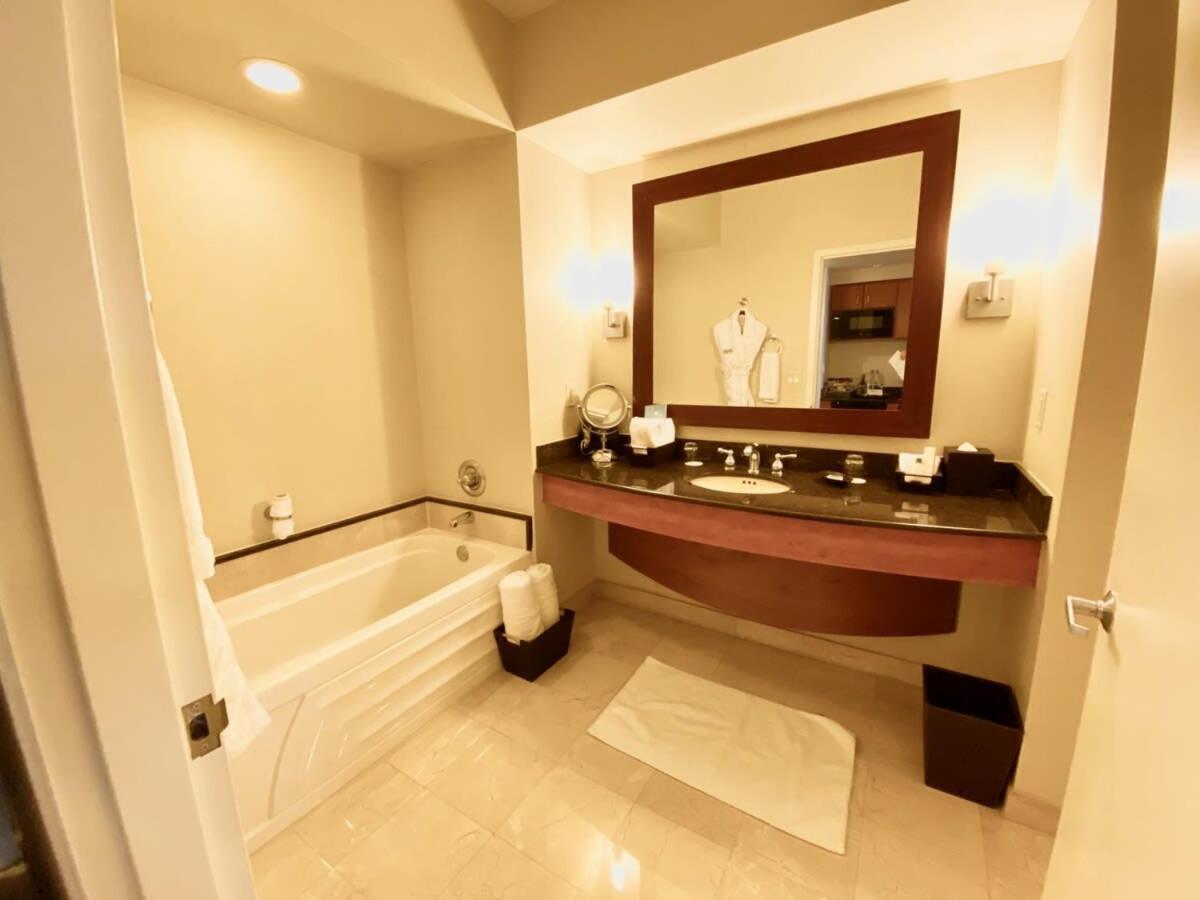 Trump International Resort By Zen Vacation Rentals Miami Beach Buitenkant foto