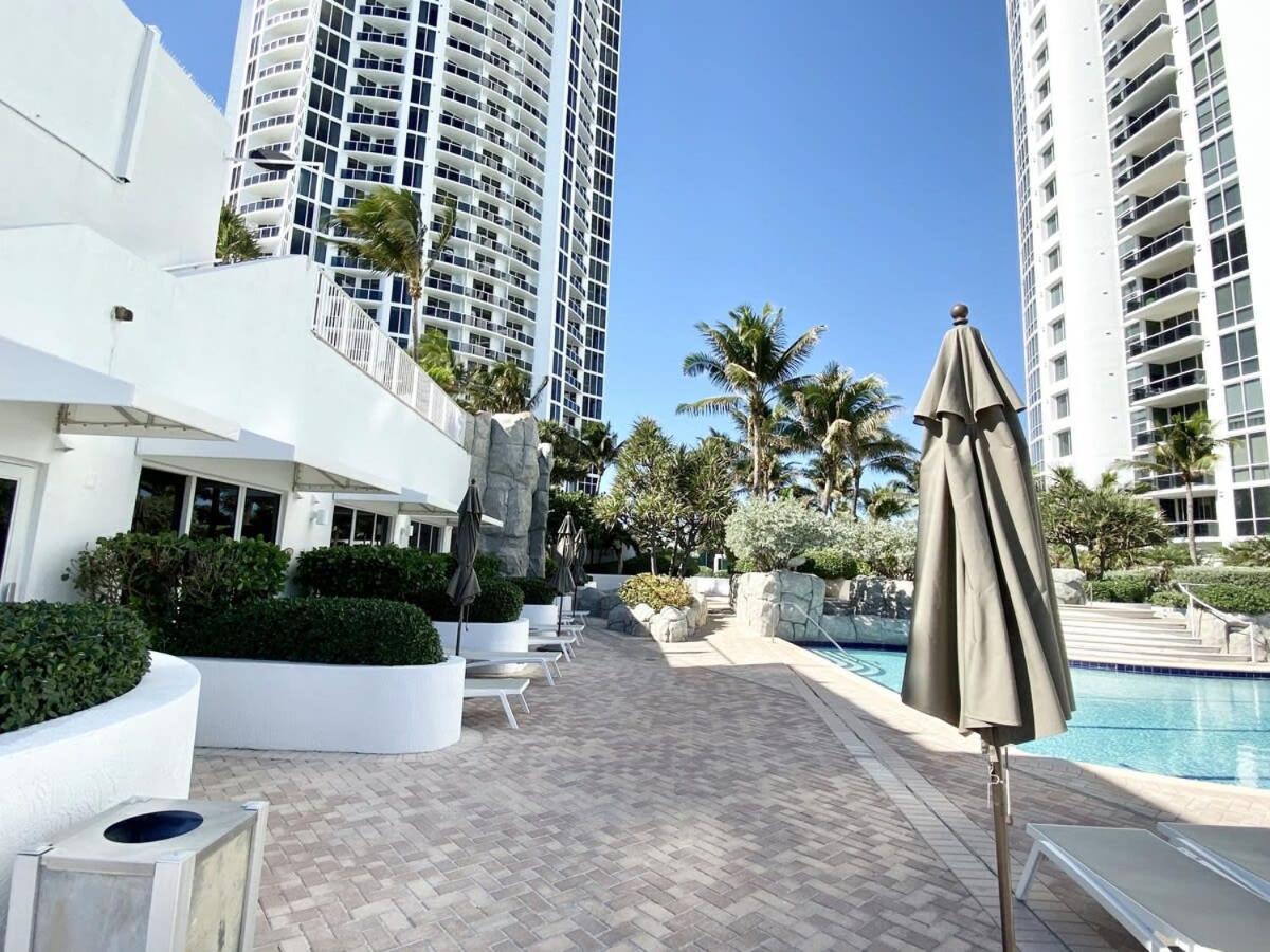 Trump International Resort By Zen Vacation Rentals Miami Beach Buitenkant foto