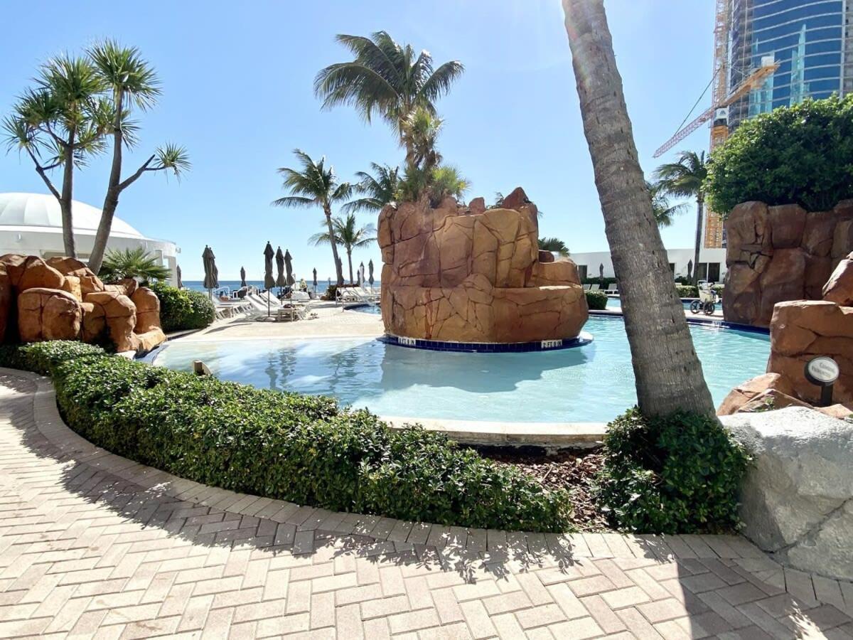 Trump International Resort By Zen Vacation Rentals Miami Beach Buitenkant foto